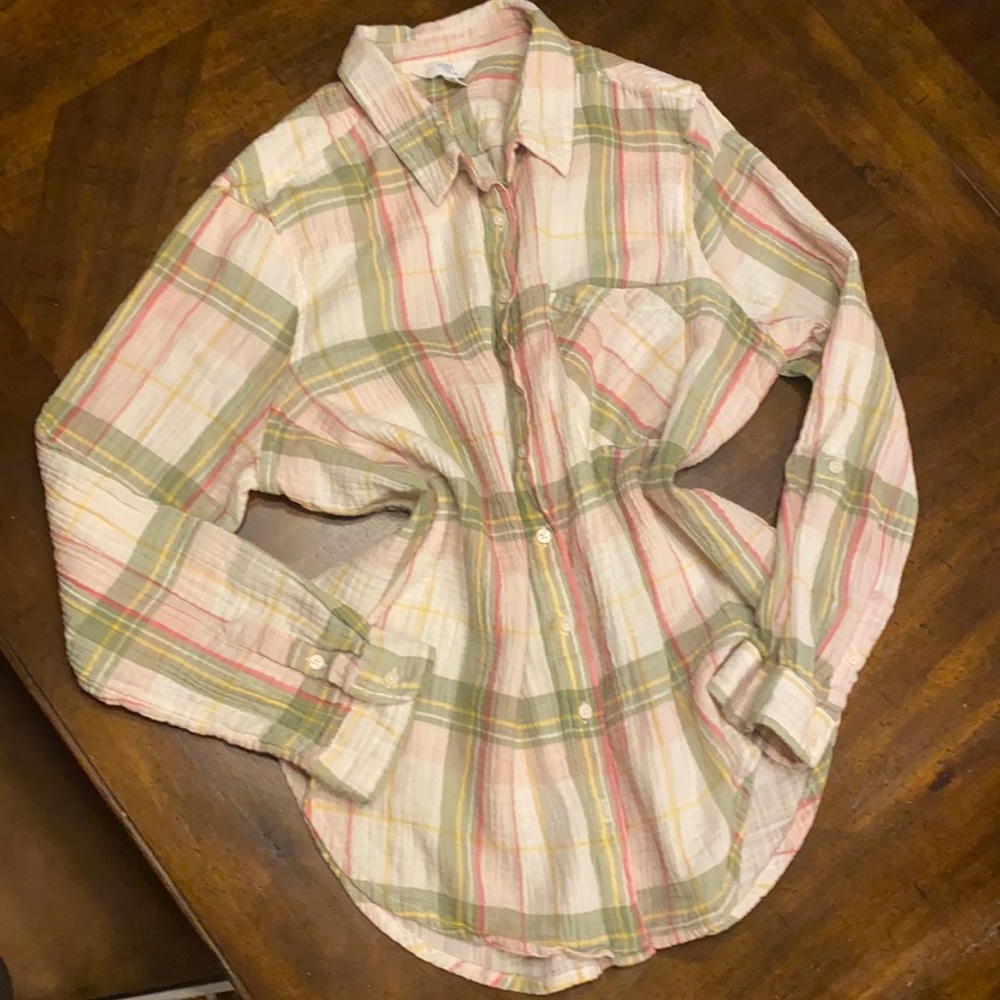 Time and Tru plaid button-up shirt